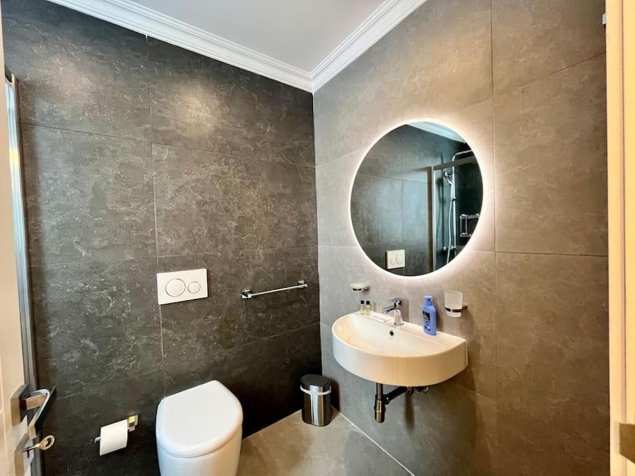 Beautiful 4-Bedroom Townhouse In สลีมา ภายนอก รูปภาพ