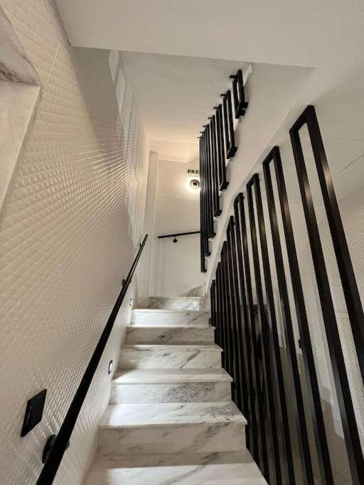 Beautiful 4-Bedroom Townhouse In สลีมา ภายนอก รูปภาพ