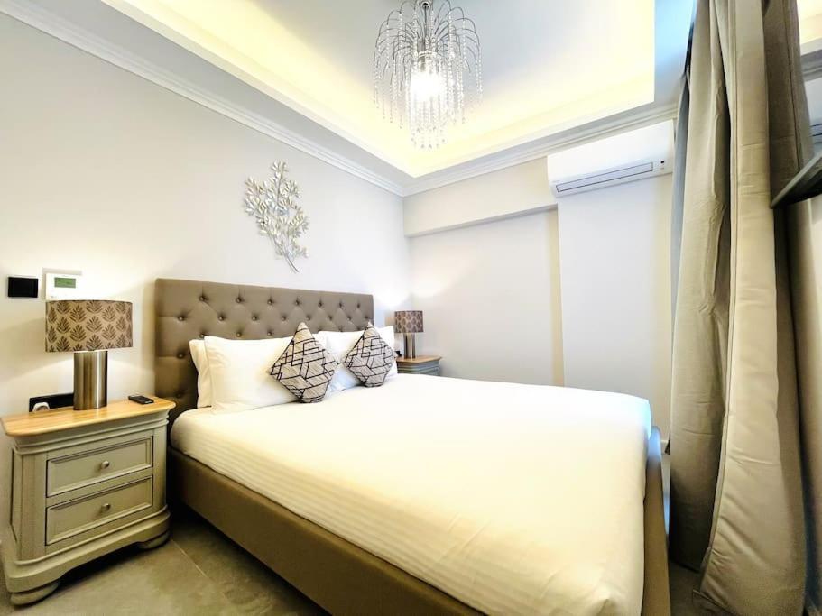 Beautiful 4-Bedroom Townhouse In สลีมา ภายนอก รูปภาพ